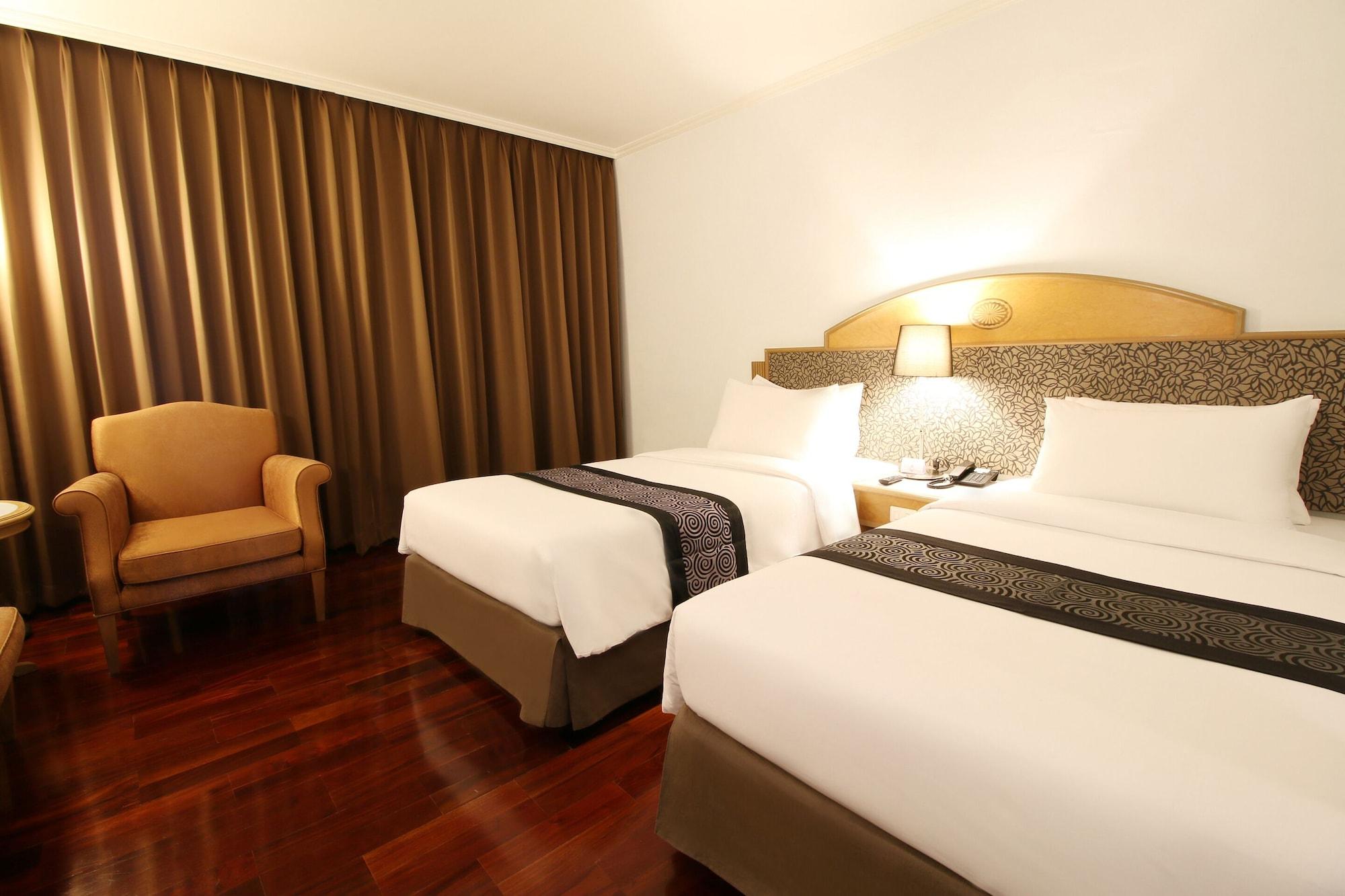 Grand Tower Inn Rama 6 Bangkok Buitenkant foto