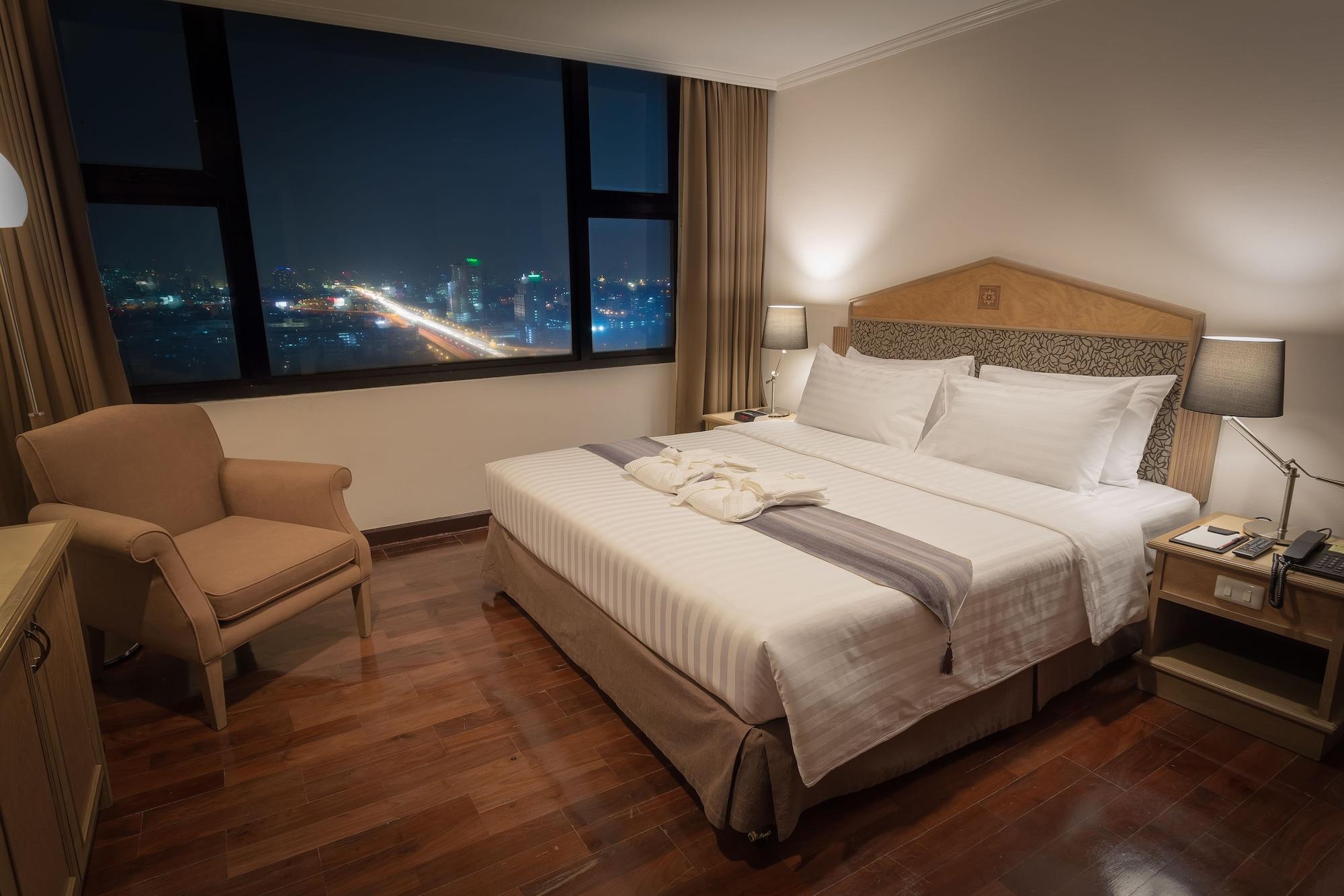 Grand Tower Inn Rama 6 Bangkok Buitenkant foto