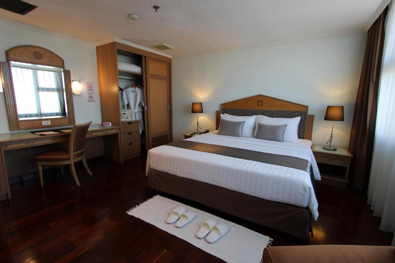 Grand Tower Inn Rama 6 Bangkok Buitenkant foto