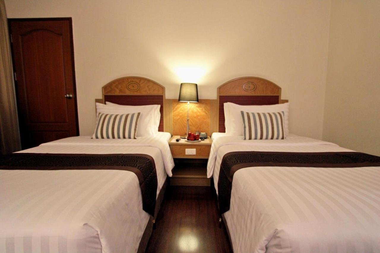 Grand Tower Inn Rama 6 Bangkok Buitenkant foto