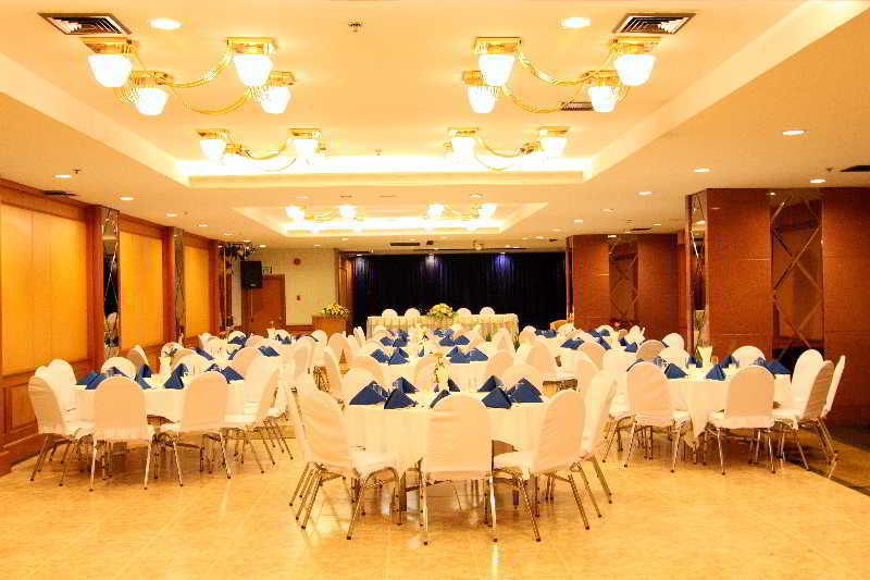 Grand Tower Inn Rama 6 Bangkok Buitenkant foto