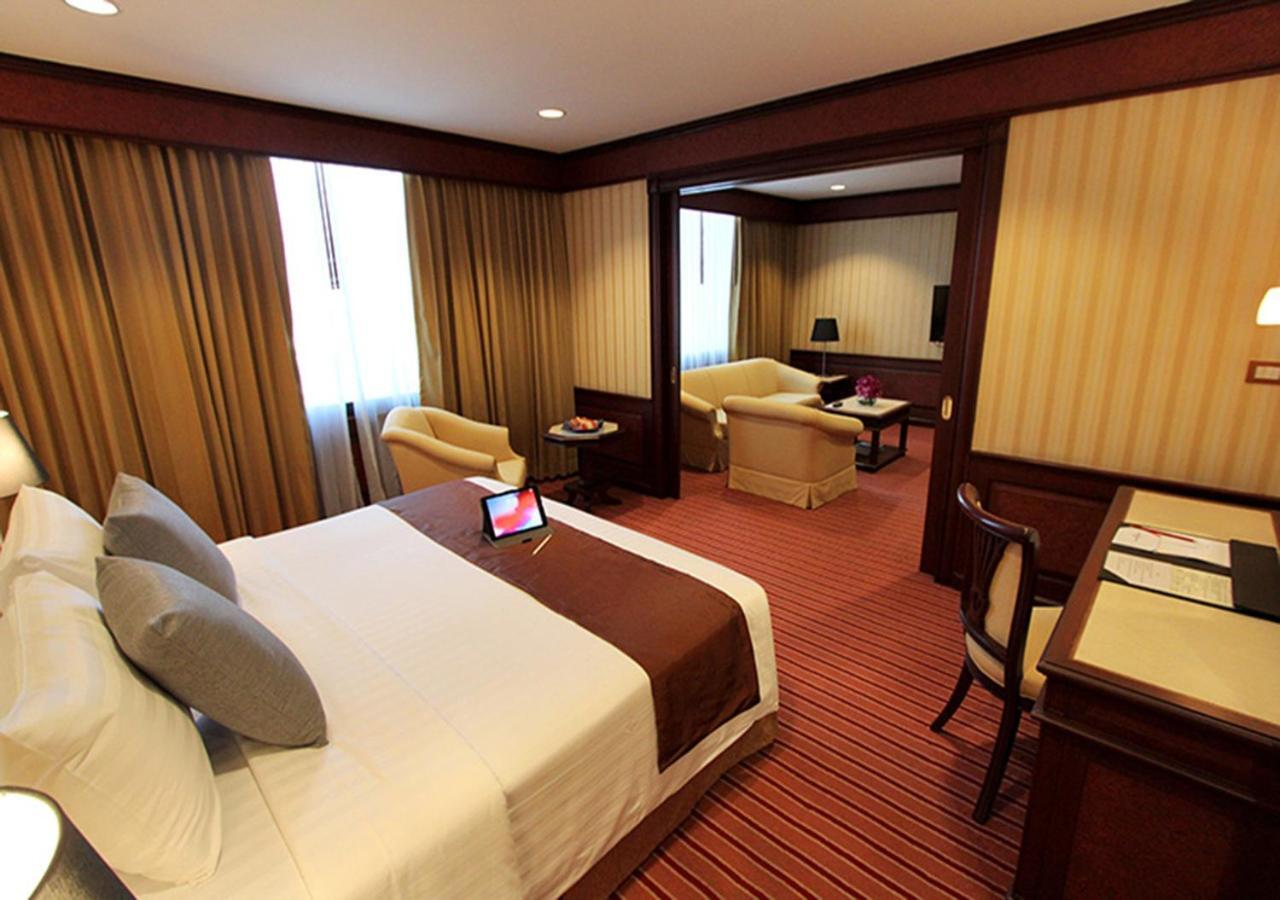 Grand Tower Inn Rama 6 Bangkok Buitenkant foto